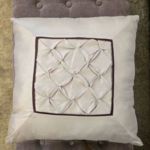 Decorative Pillow -‎ Like New